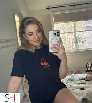 28 year old Caucasian Escort in City of Halifax stop getting scammed and come for fun here, i'm 