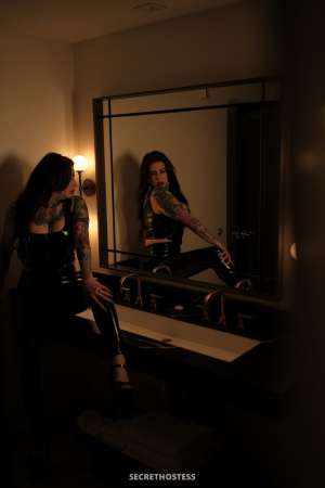 0 year old Escort in Los Angeles CA TaniaTonsorial