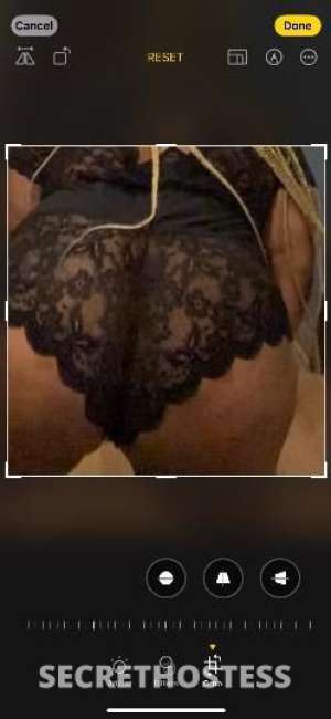 37 year old Escort in Call this pussy juicy