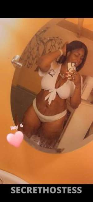 21 year old Escort in Chicago IL OUTCALL &amp; CARDATE ONLY ..This Pussy Always Ready 