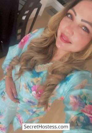 35 year old Indian Escort in London Pari, Movida Escorts Agency