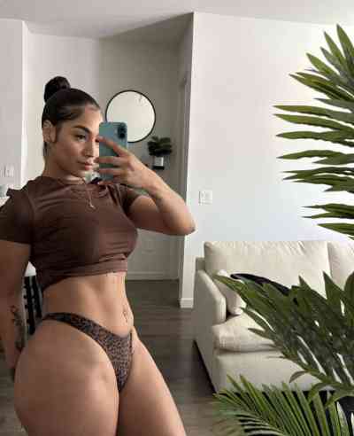 25 year old Escort in Freiburg I’m solis am available for sex hookup kindly add my 