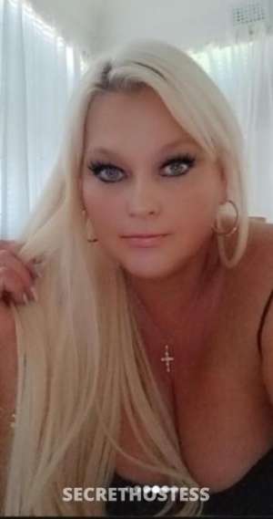 Passionate sexy busty milf full service in glendale in Newcastle
