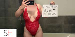 25 year old Caucasian Escort in Laval Angel blonde au yeux noisette 34DD gfe