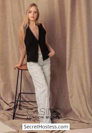 20 year old Polish Escort in London Dosia, Casino London Models Agency