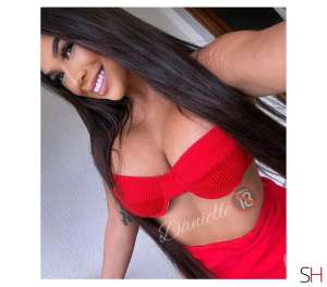 23 year old Latino Escort in Surrey Contact Ads As Normal, Independent