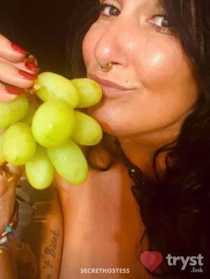 30 year old Italian Escort in Santa Monica CA Serenella - Curvy Italian Beauty