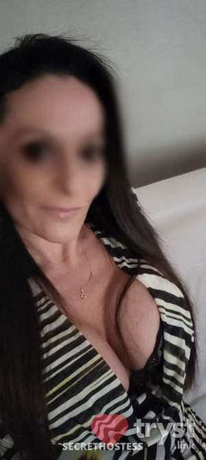 40 year old Australian Escort in Oak Brook IL Jemma Midwest Aussie Cougar - Cougar seductress with comps