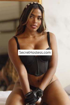 Naomi, Agency in Ibiza
