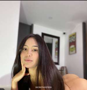 22 year old Hispanic Escort in London Party with Anna