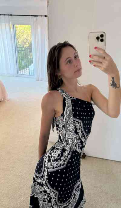 28 year old Escort in Michigan I’m submissive dominante with Top😘or Bottom🍑Partying