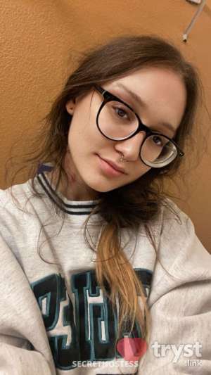 20 year old Escort in Lombard IL Ari Baby - Hooked at first meet