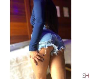 20Yrs Old Escort Image - 5