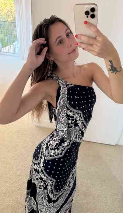 27 year old Escort in Queens NY I’m submissive dominante with Top😘or Bottom🍑Partying