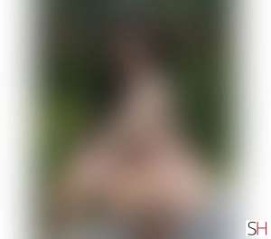 22 year old Asian Escort in Eastbourne East Sussex Contact Ads As Normal, Agency