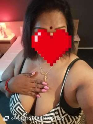33 year old Indian Escort in Noble Park Melbourne Voluptuous Indian nouthy woman new to Noble Park