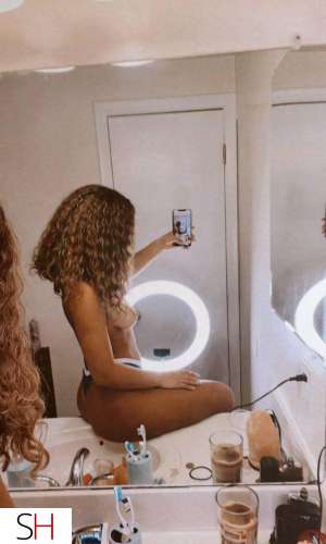 27 year old Caucasian Escort in Kootenays im available for both incall and outcall service