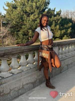 Mahlaysia 20Yrs Old Escort 175CM Tall Lansing MI Image - 5