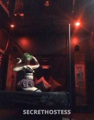 19 year old Australian Escort in Canberra Venus - Kinky &amp; Busty Aussie Goth - Incall Only!, 