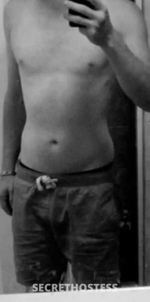 29 year old Escort in Townsville I love making woman and man orgas multiple times with my 12 