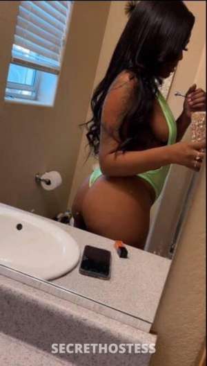 22 year old Escort in Burlington VT Chocolate temptation with a classy vibe and a filthy mind—