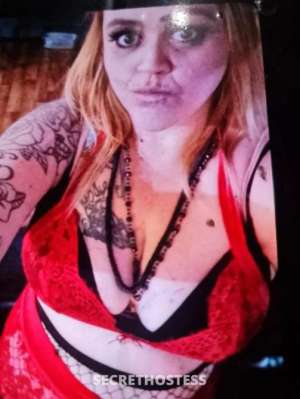 35 year old Escort in Adelaide Diamonds are girls best friend maybe I can be yours, 