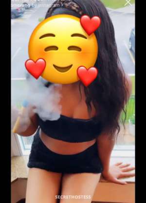 21 year old Escort in Milton Cum n play wit slim thicc exotic babe