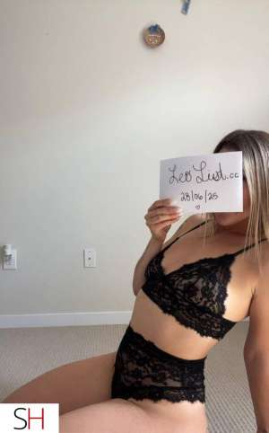 25 year old Caucasian Escort in Niagara Region Blonde Bombshell Slim thick Open-Minded