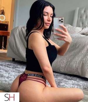25Yrs Old Escort Laval Image - 3