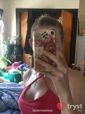 20 year old White Escort in Milwaukee WI Stacy - Open to fun