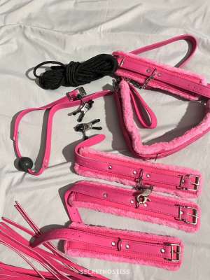 25 year old Caribbean Escort in Kolkata Cam queen, escort