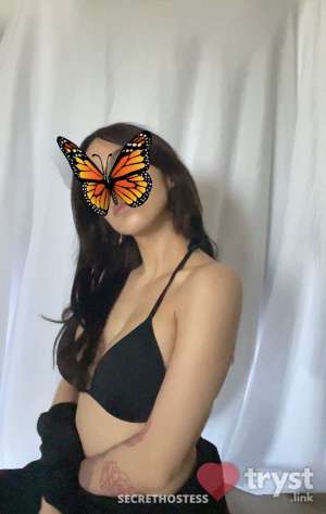 20 year old Latino Escort in Los Angeles CA Genesis - Genuine Fun Brunette Latina