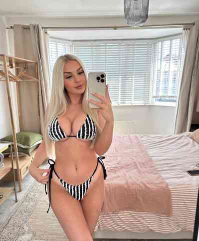 27 year old Escort in Barrow-in-Furness Olivia available for hookup