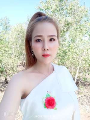23 year old Asian Escort in Dresden Chi Chi, escort