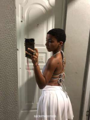 20Yrs Old Escort Image - 1