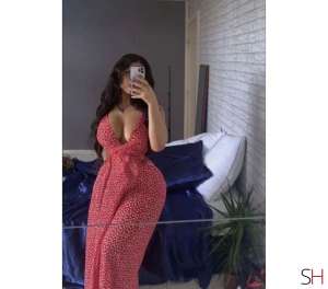 22 year old Pakistani Escort in Slough British Pakistani New girl în your town 😘, Independent