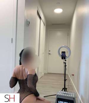 24 year old Caucasian Escort in Chatham-Kent 120hh in/out new in town party girl