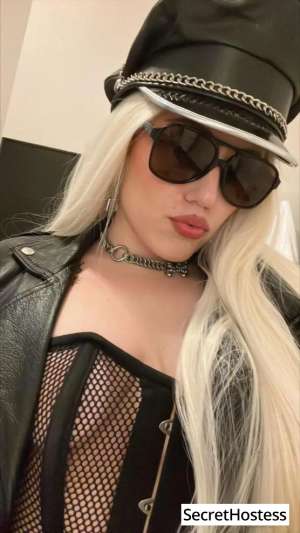 30 year old Russian Escort in Brooklyn NY Escort model SIMONE SIREN, Brooklyn