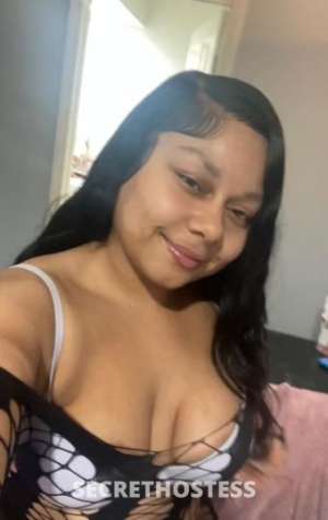 28 year old Escort in Lovely Lightbright delight😜 Nice Big Ass🍑 OUTS/