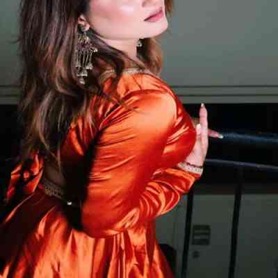 27 year old Indian Escort in Mumbai I roselyn dhawan passionate housewife to serve my love 