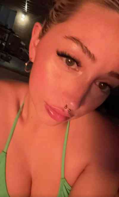 25Yrs Old Escort Size 18 51KG 151CM Tall Prague Image - 0