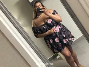 27 year old Escort in Northwest CT Changed my number add my IG to get it