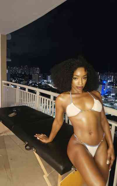 27 year old Mixed Race Escort in Miami FL Destiny 🍑 Magnetic, mysterious, unforgettable