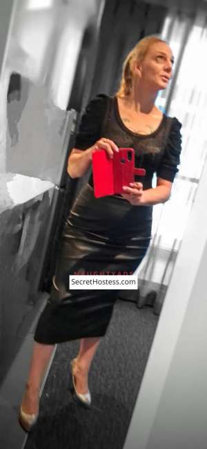 Escort Image - 1