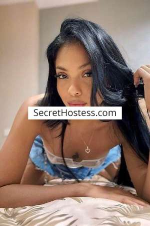 22 year old Latin Escort in Wendy