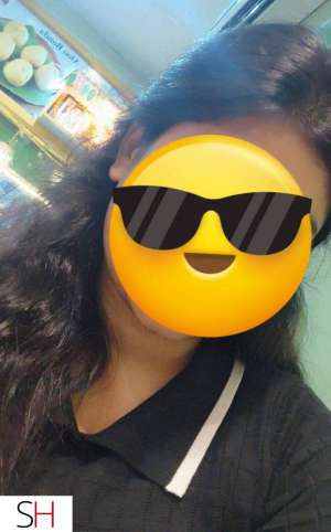 24 year old Canadian Escort in Yellowknife Indian desi hot girl available ( contact me on whatsapp