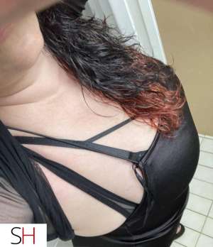 35 year old Caucasian Escort in Halifax - Other Areas Super discreet lots of fun and super tight and busty