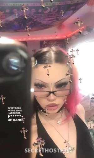 20 year old Australian Escort in Ballarat Goth girl x available for incalls/outcalls!, Ballarat