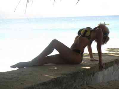 55Yrs Old Escort Size 8 170CM Tall Tampa FL Image - 2