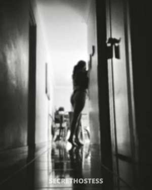 33 year old Escort in Gladstone Niah Sky - 100 real - Girl next door, Gladstone